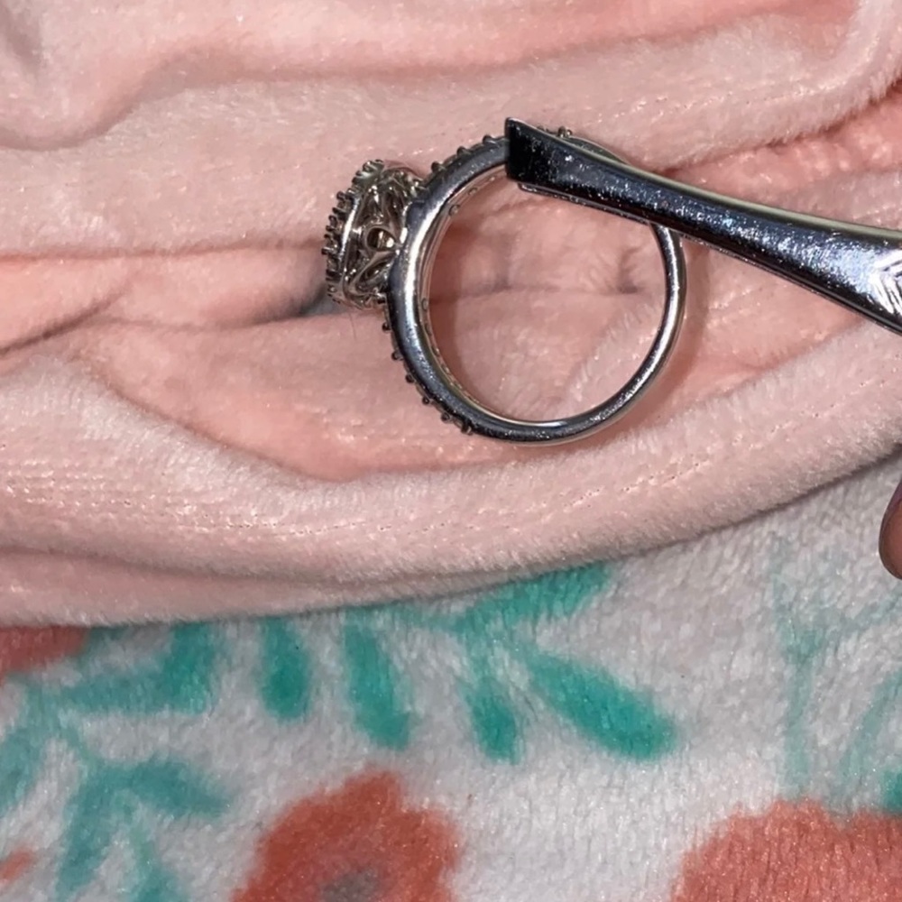 Diamond ring - Picture 4 of 8